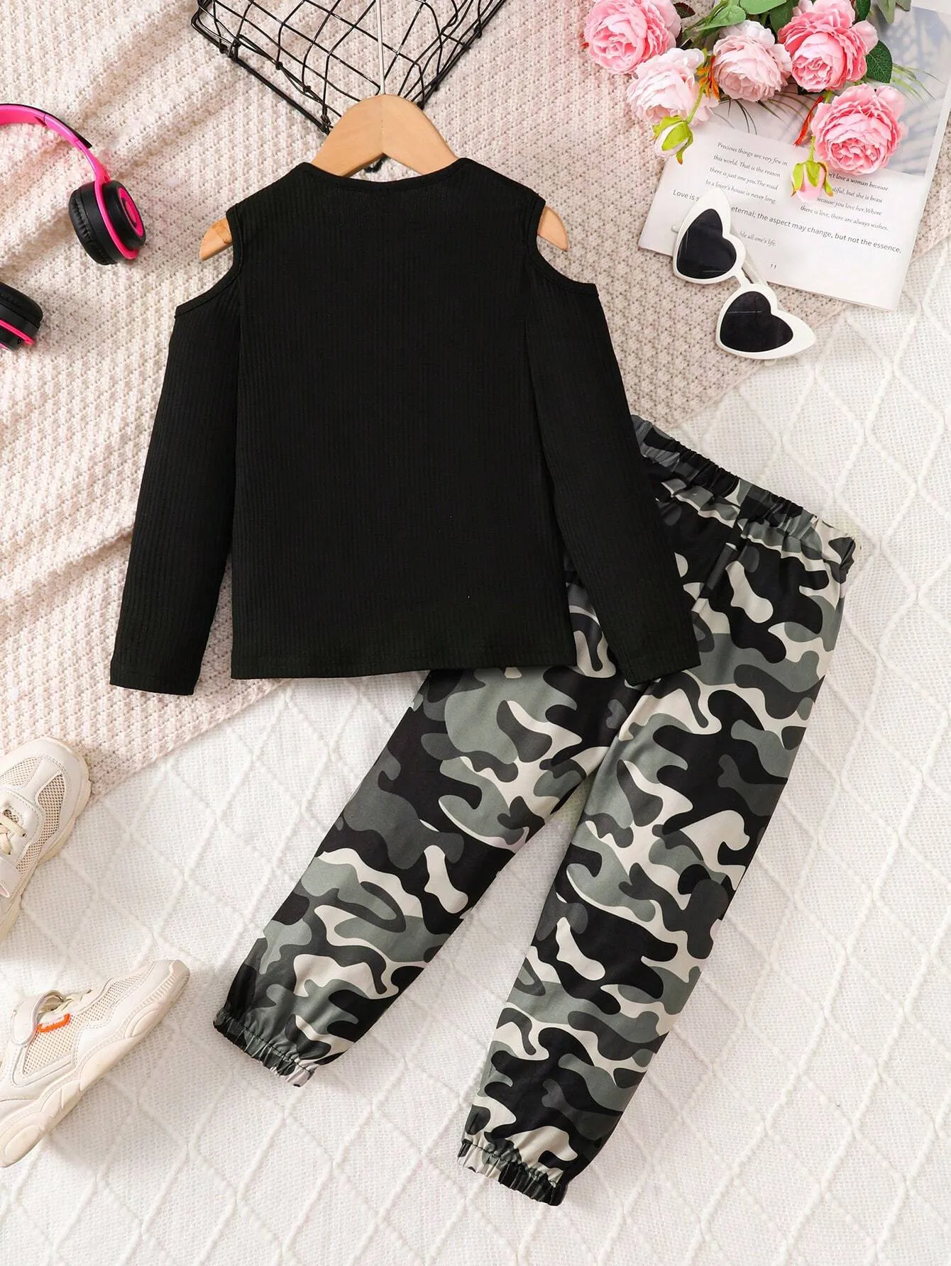 2pcs/Set Girls' Slouchy Open Shoulder Ribbed Sweater Top   Camo Pants, Casual Fashion Outfit