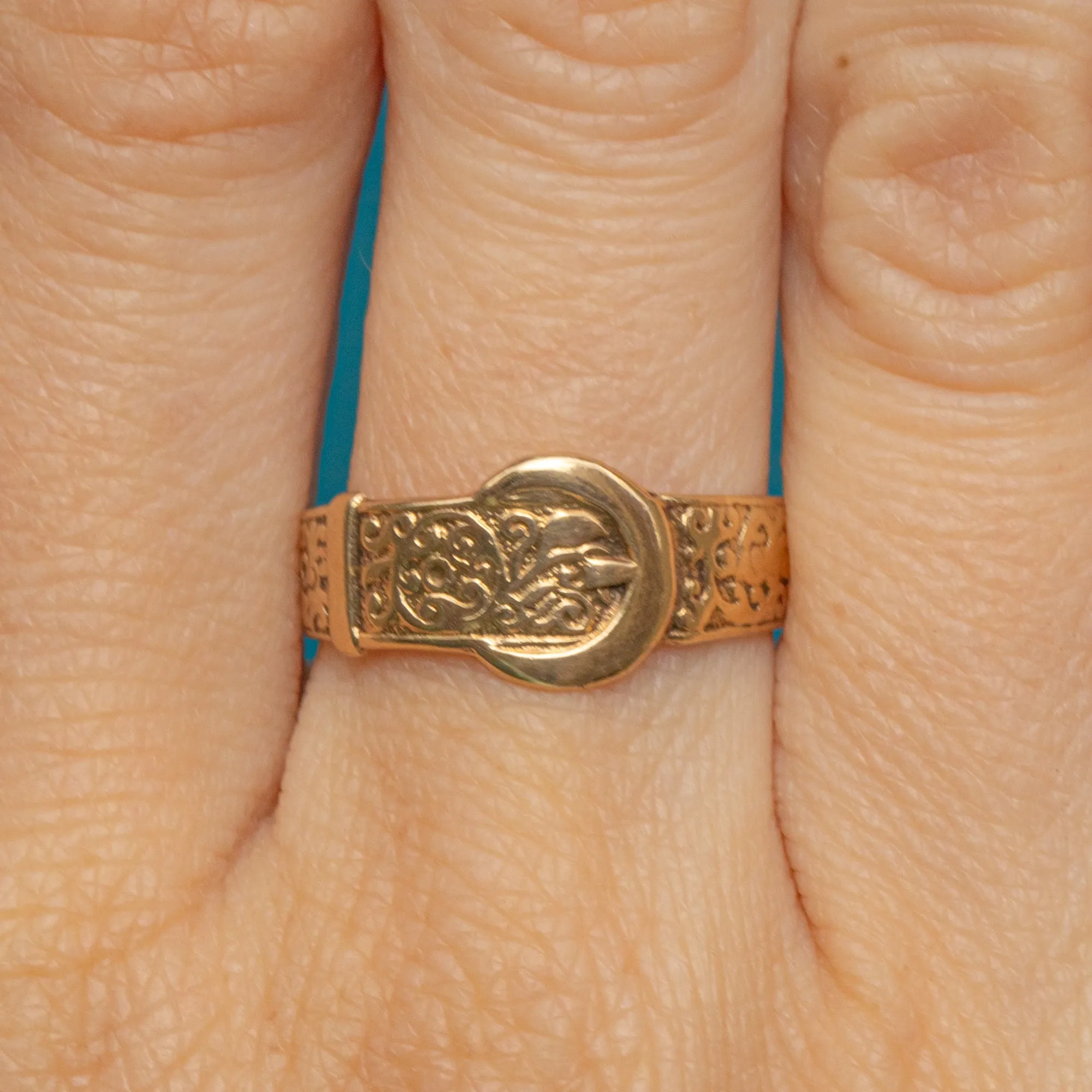 9ct Gold Engraved Buckle Ring