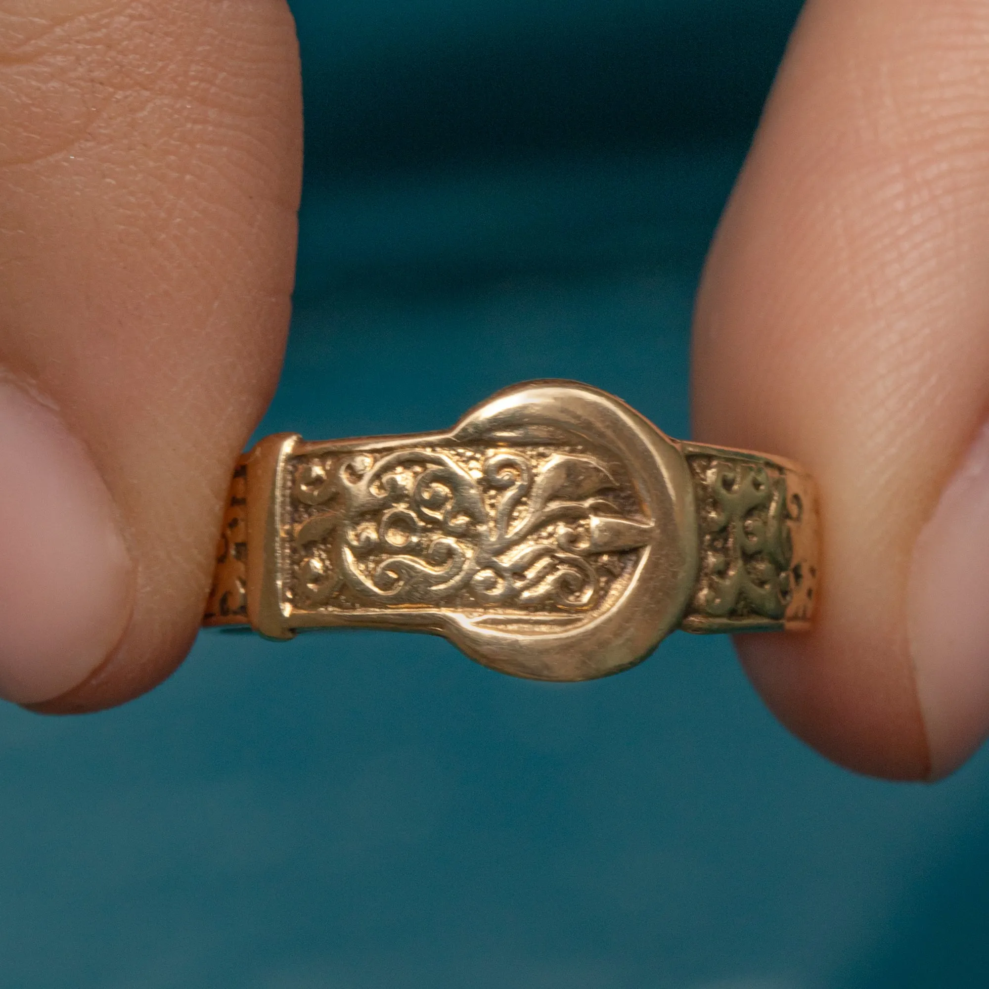 9ct Gold Engraved Buckle Ring