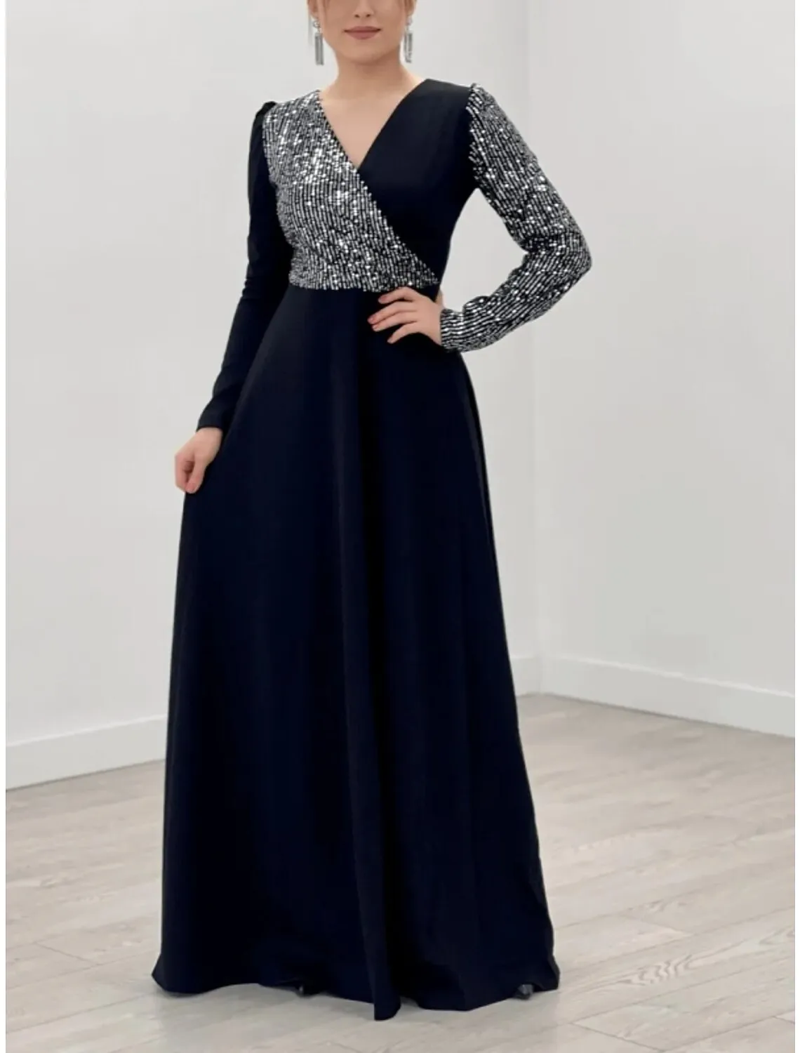 A-Line Evening Gown Sparkle & Shine Dress Formal Fall Sweep / Brush Train Long Sleeve V Neck Chiffon with Glitter Pleats