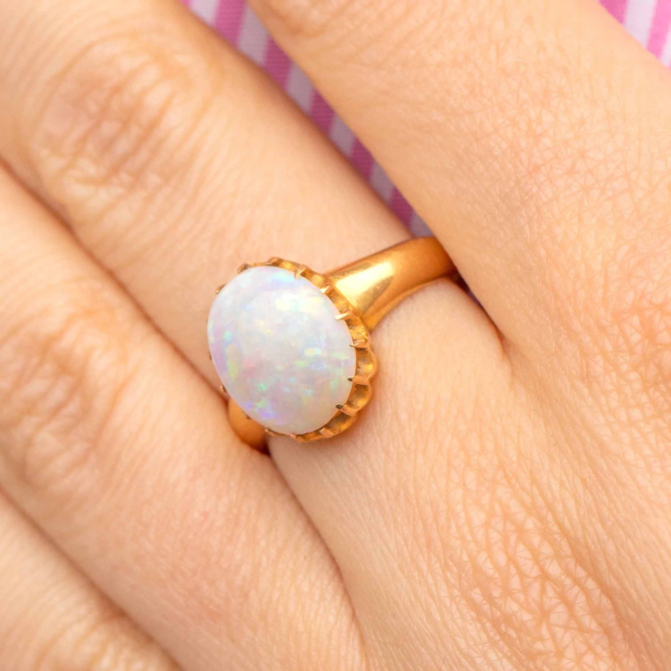 Antique 18ct Gold Opal Cabochon Ring, 1.78ct