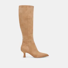 AUGGIE WIDE CALF BOOTS CAMEL SUEDE