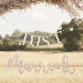 "Just Married" Wooden Banner, 1 Count